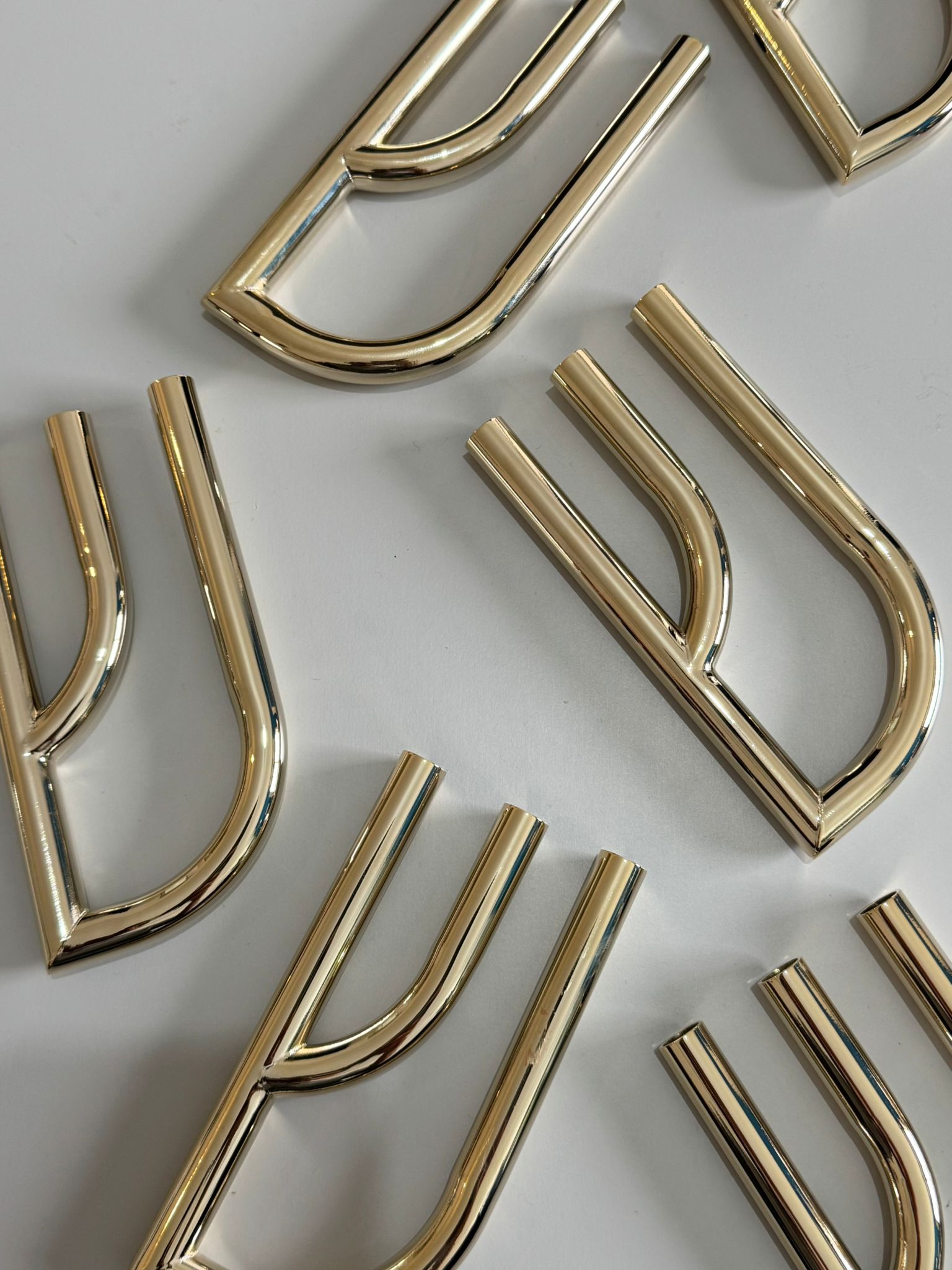 Rounded Architecture Gold Shin Mezuzah