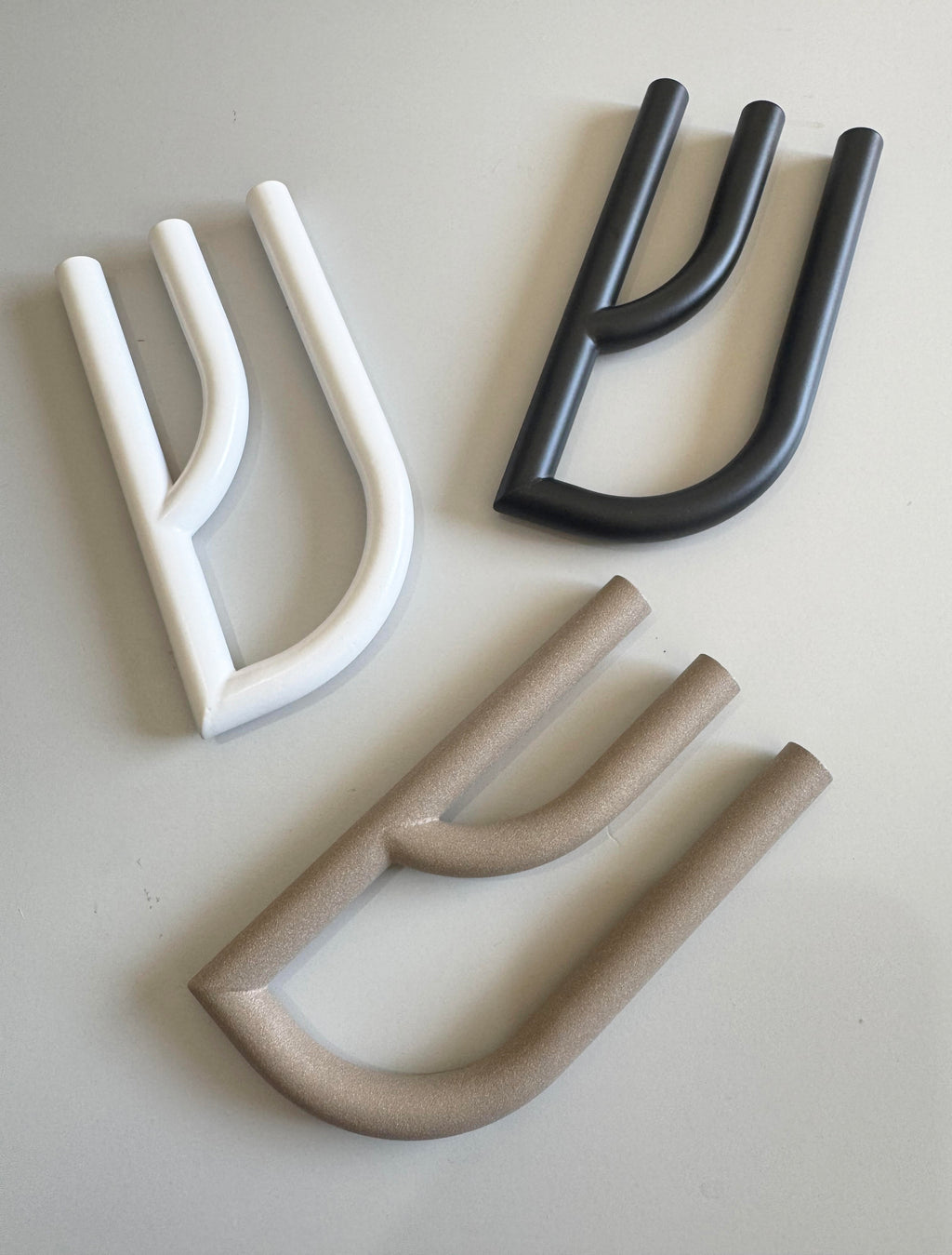 Rounded Architecture Black Shin Mezuzah