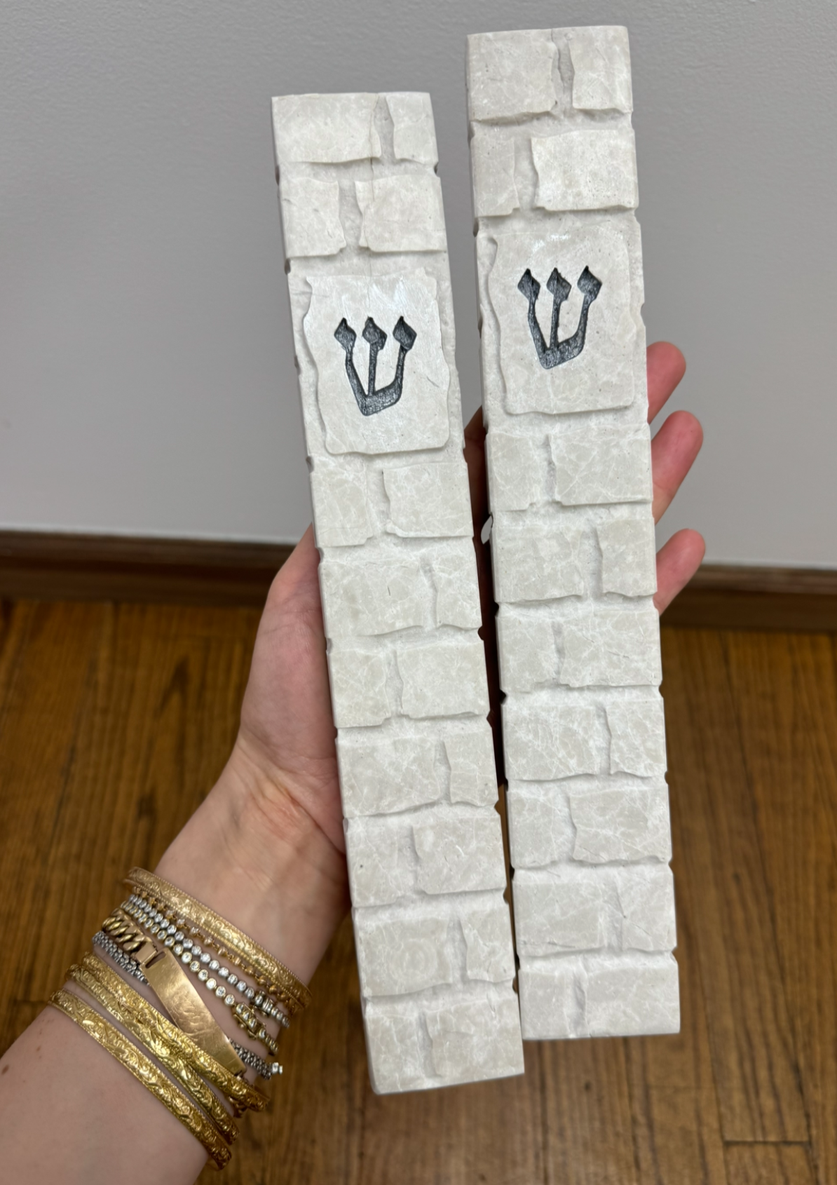 Jerusalem Stone Mezuzah – Natural Silver shin