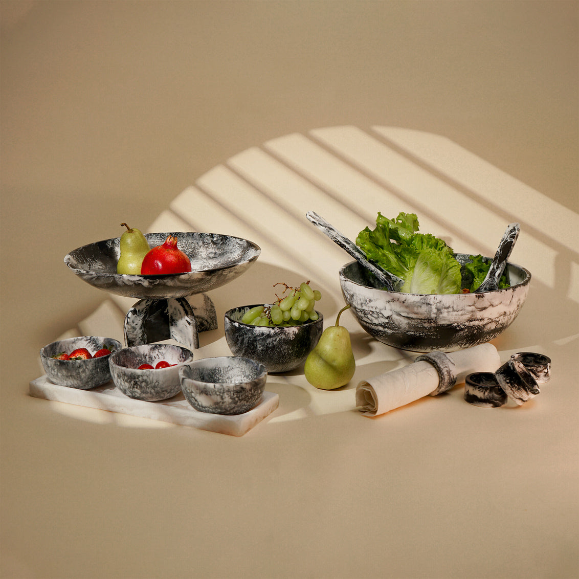 Radiant Resin Salad Servers Black & White