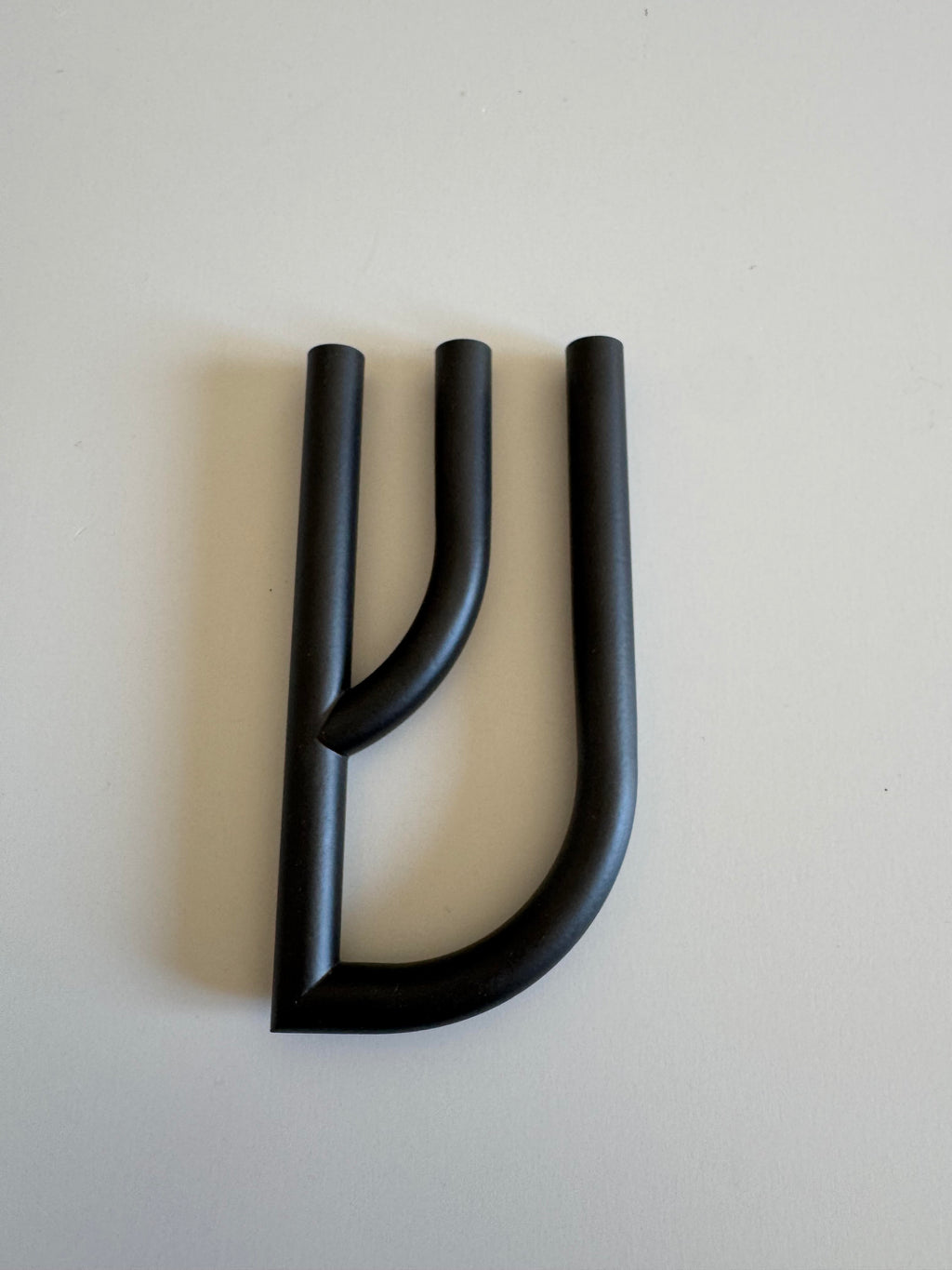 Rounded Architecture Black Shin Mezuzah