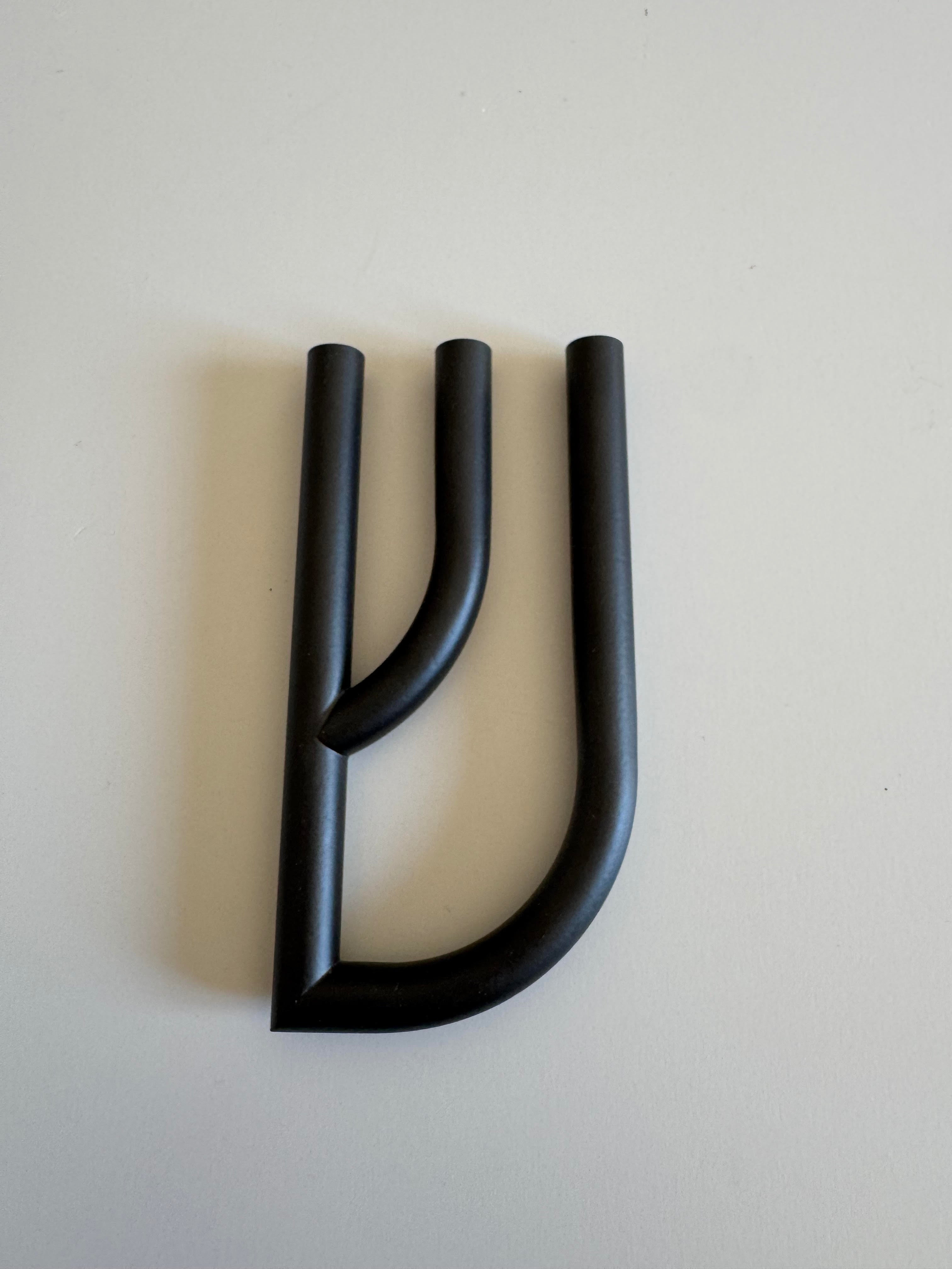 Rounded Architecture Black Shin Mezuzah