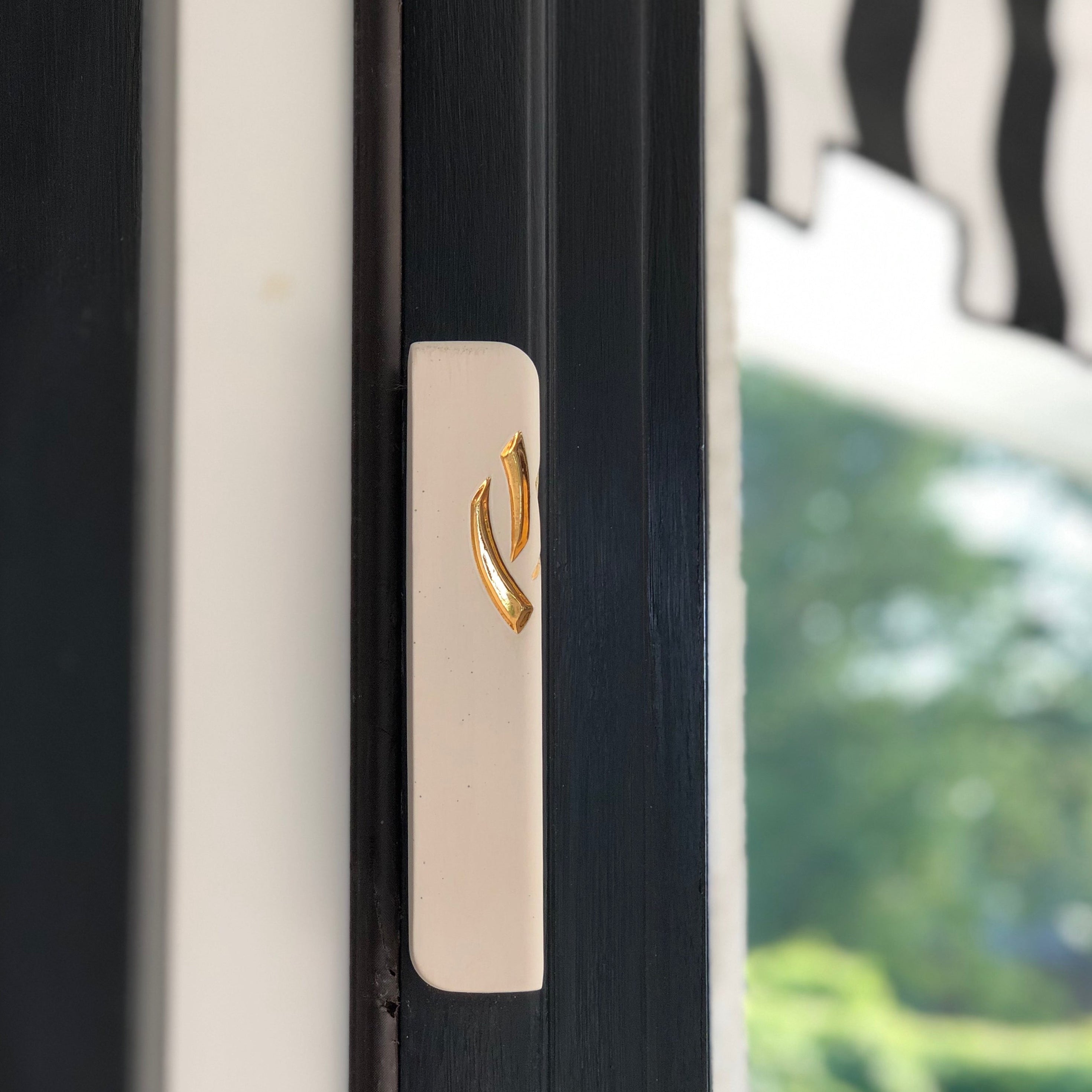Ceramic Mezuzah White with 24K Gold Shin