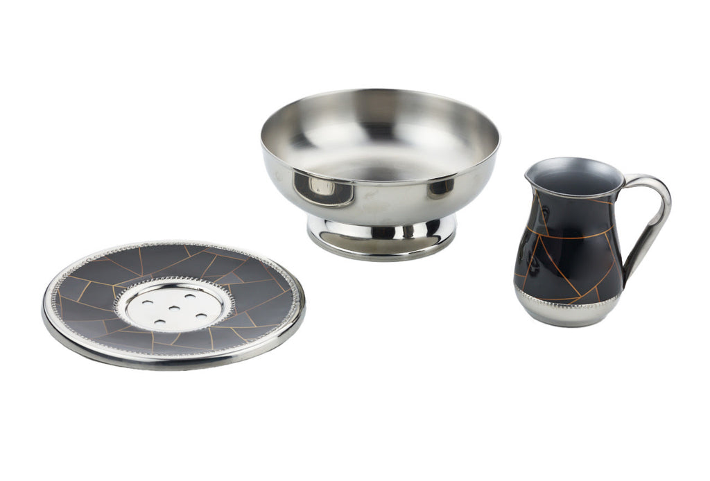 Abstract Mayim Achronim Ebony