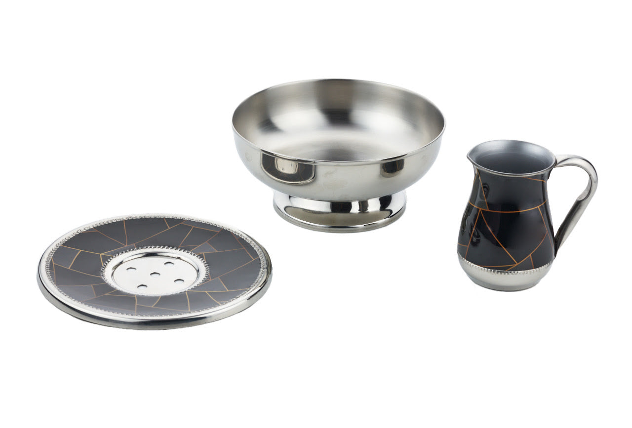 Abstract Mayim Achronim Ebony