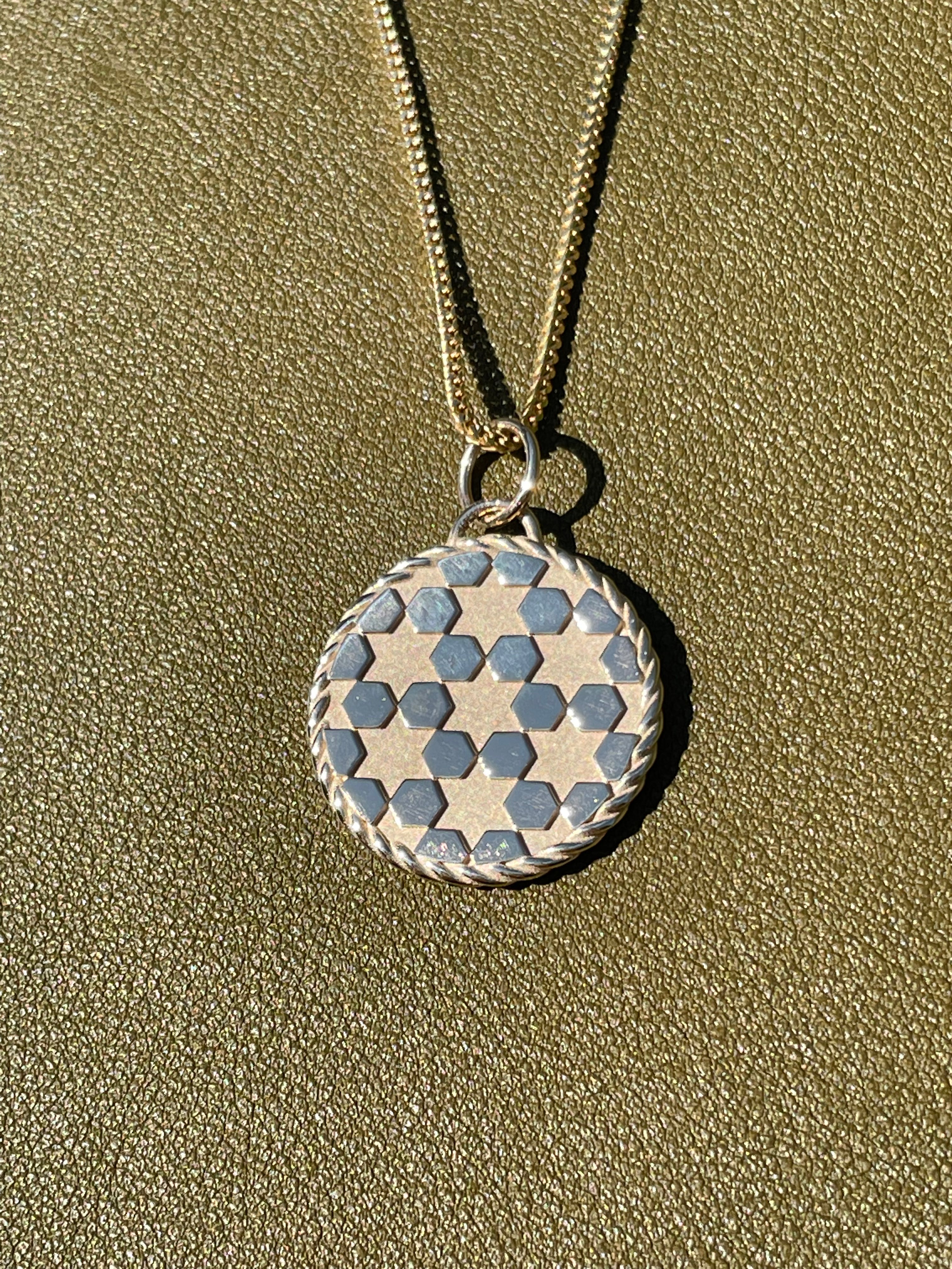 14k gold אמא pendant