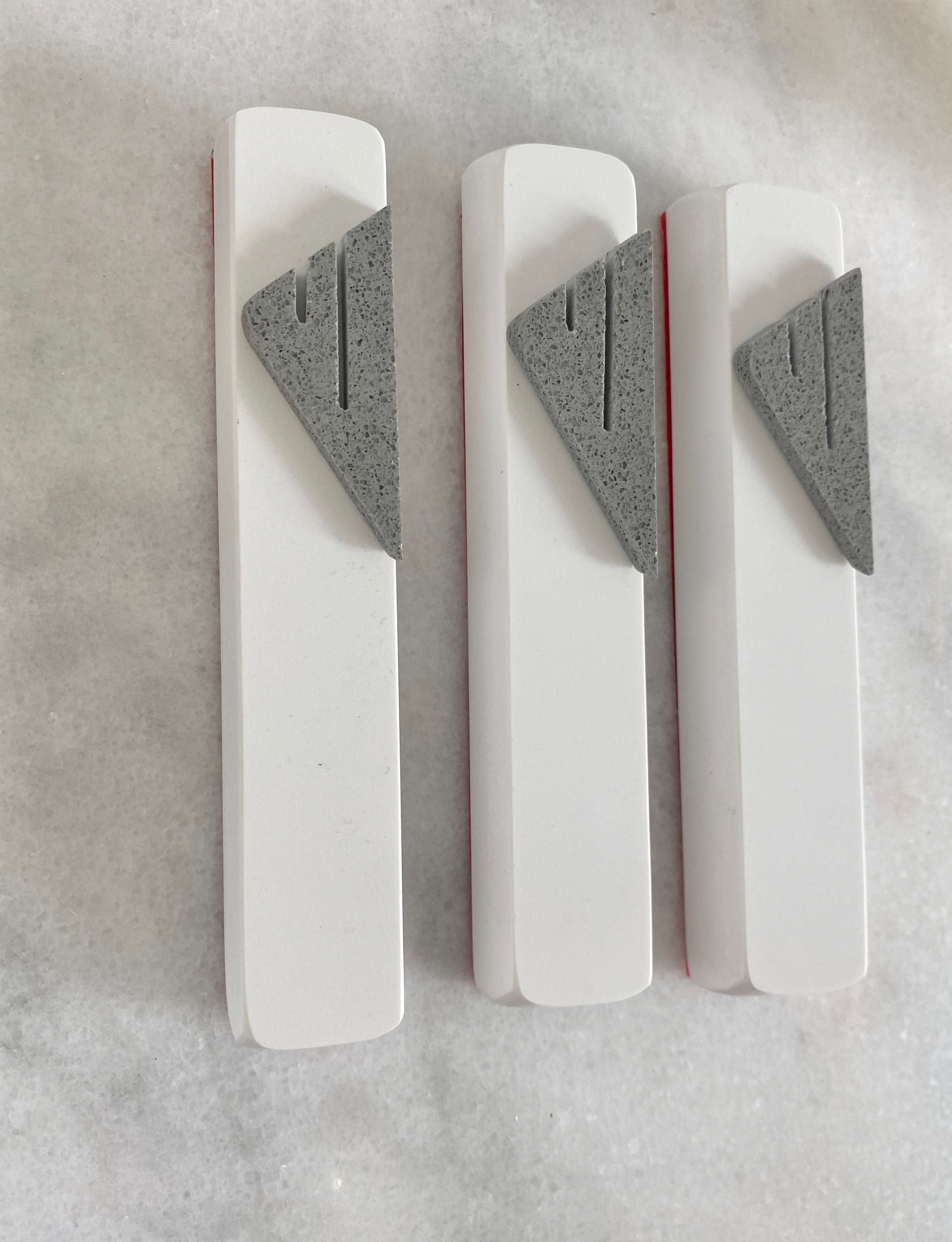 Chalk White | Urban Grey Shin