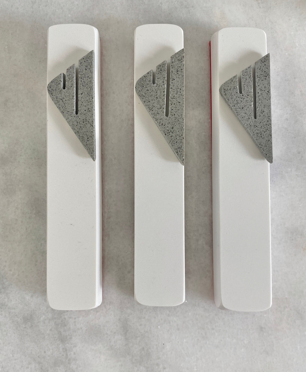 Chalk White | Urban Grey Shin