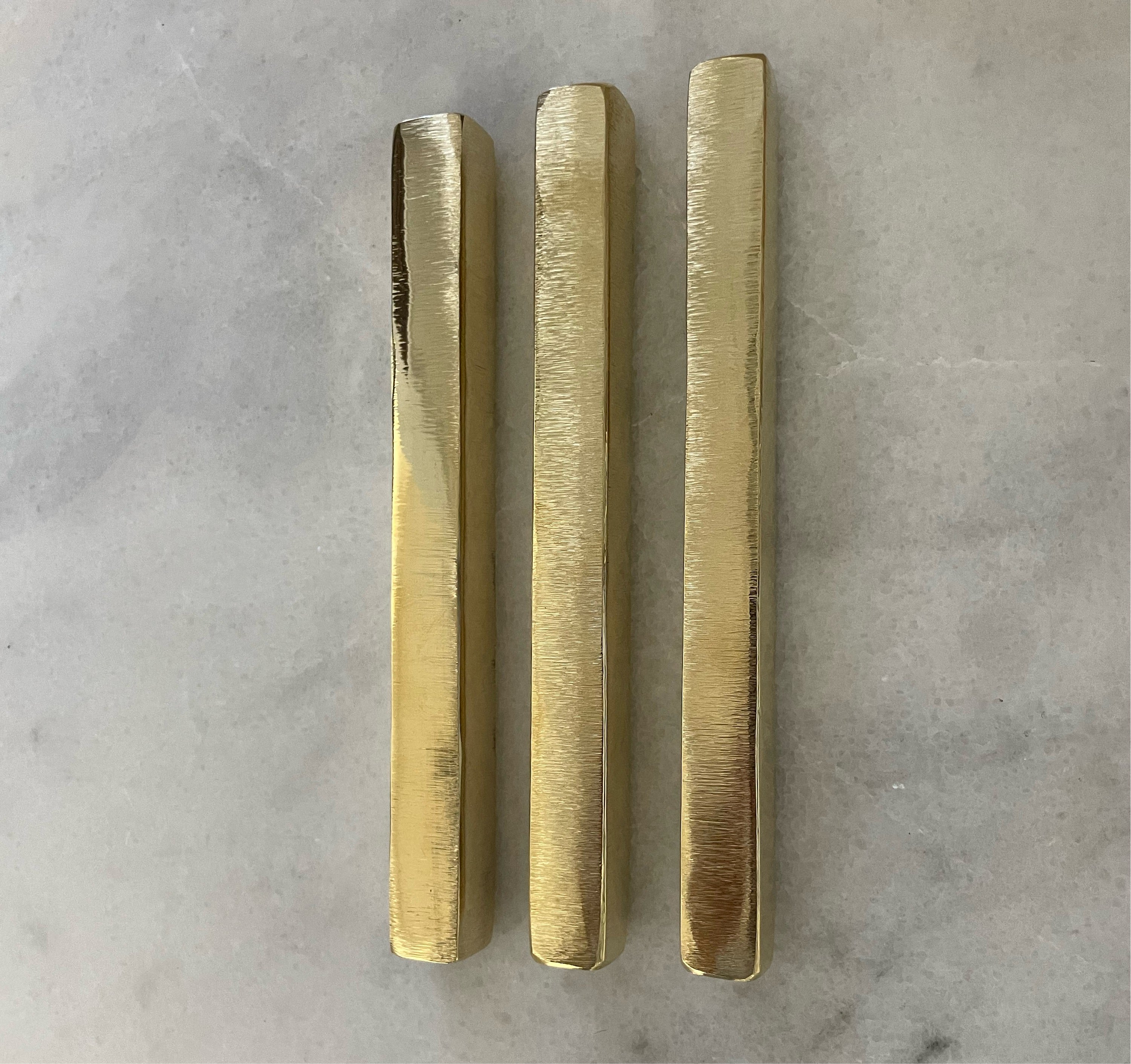 Rectangle Mezuzah with textured surface | Shiny Brass